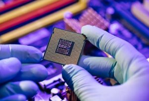 TCS And IIT Bombay Collaborate To Create India’s First Semiconductor Chip Imaging Tool